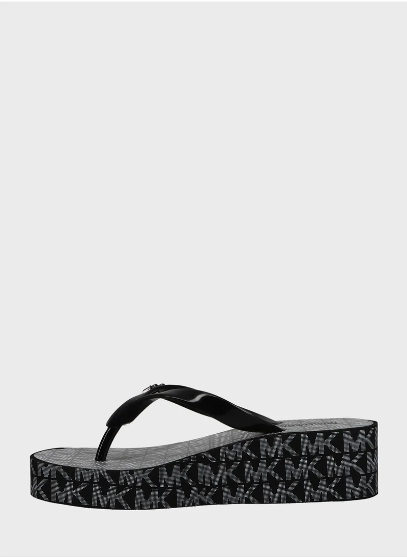 Michael Kors Youth Gage Kylo Flip Flops
