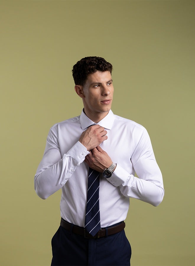 مانرزم The Non-Iron Essential White Dress Shirt with Semi Cut Away Collar & Easy Care Finish - Image 4