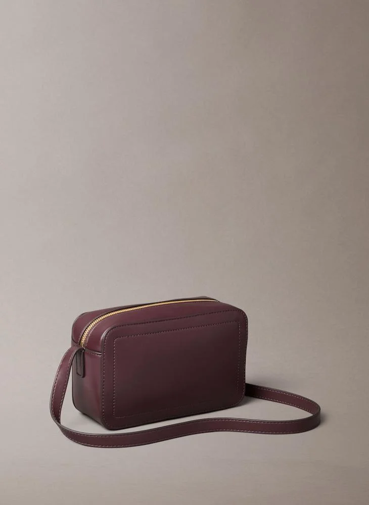 كالفن كلاين Logo Raised Camera Bag