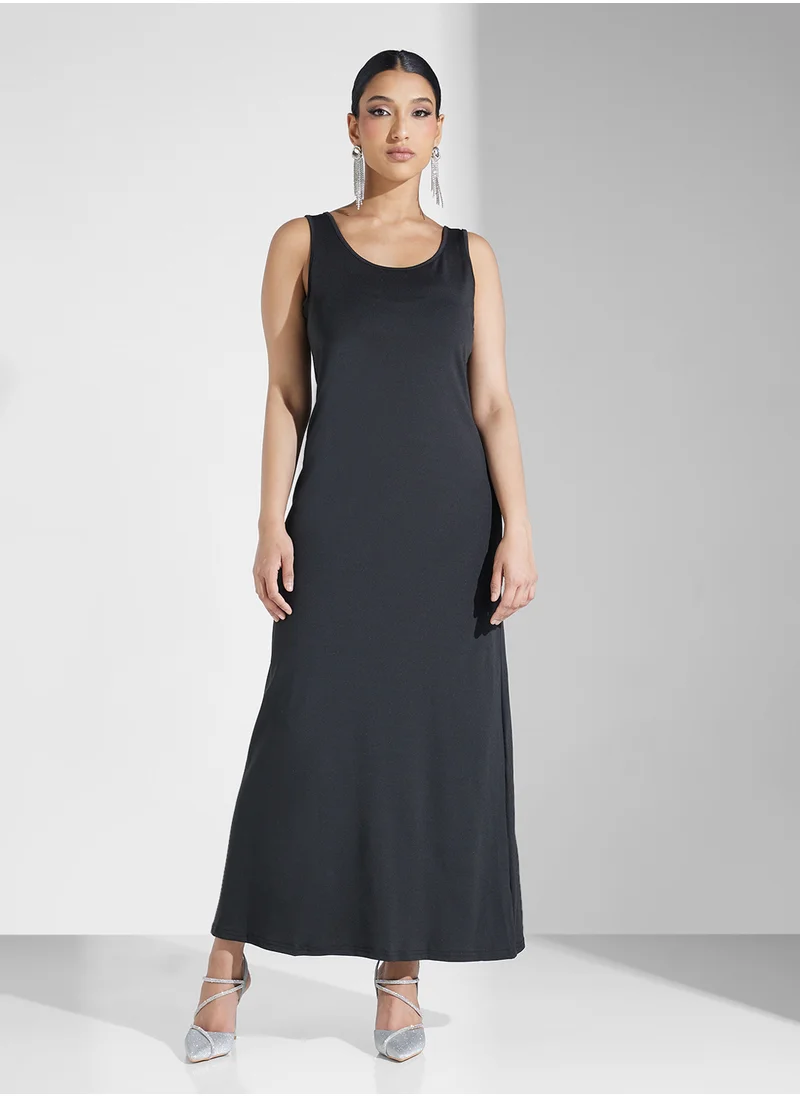 Khizana Embellished Dress With Sleeveless Inner