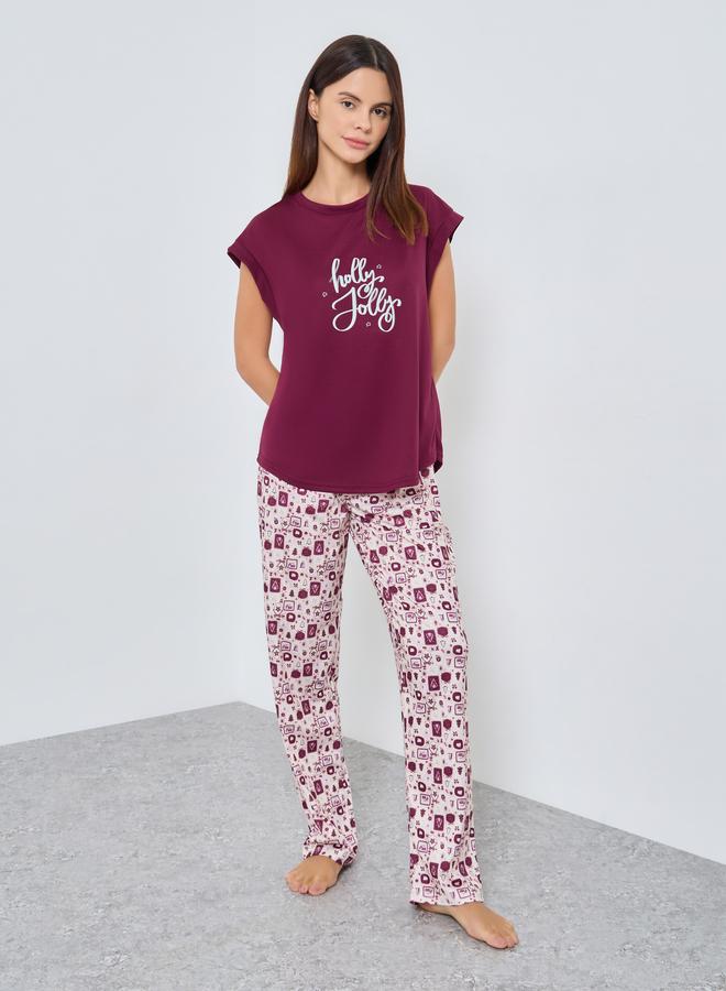 Styli Holly Jolly Slogan Boxy T-Shirt and Pyjama Set - Image 1