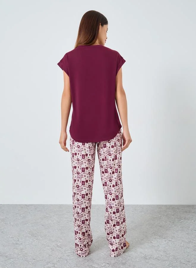 Styli Holly Jolly Slogan Boxy T-Shirt and Pyjama Set