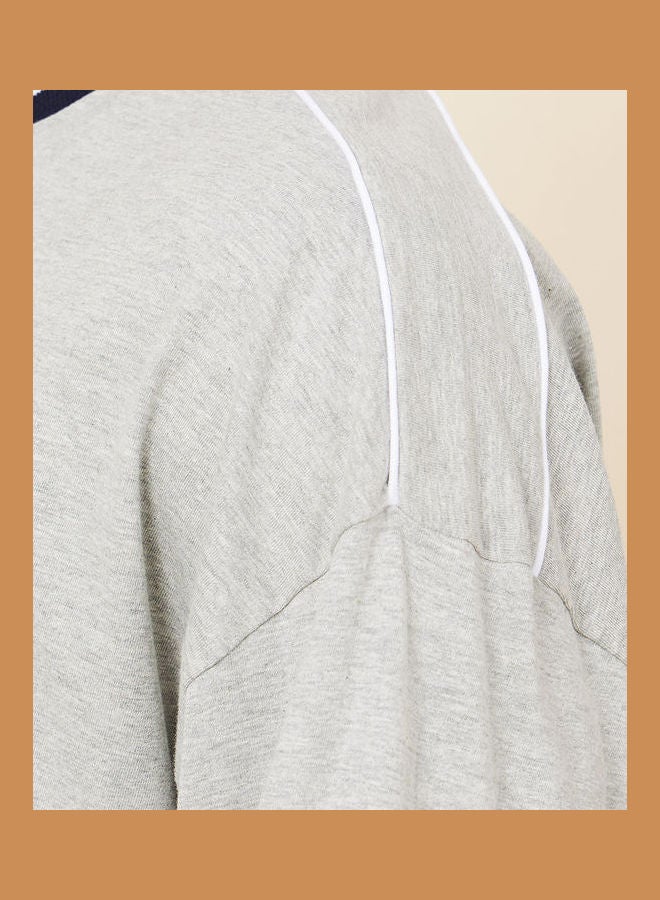 Styli Long Sleeves V Neck Ribbed Boxy T-shirt with Piped Detail - Image 3