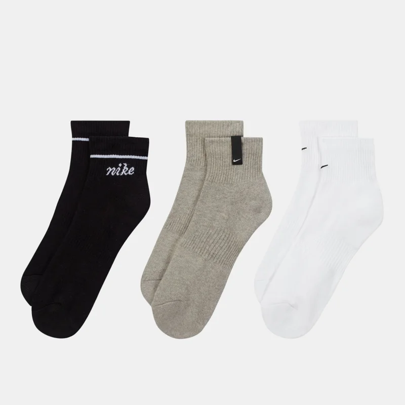 Nike Everyday Plus Cushioned Ankle Socks (3 Pairs)
