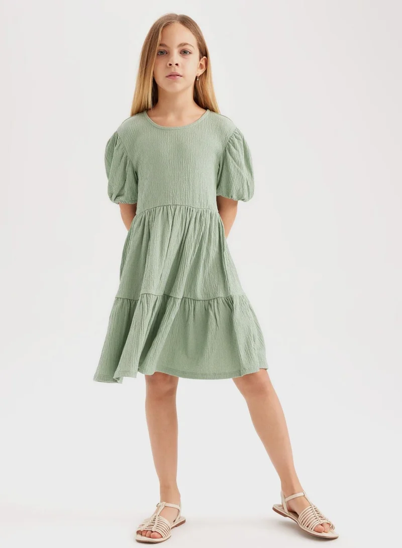 ديفاكتو Tiered Puff Sleeve Dress