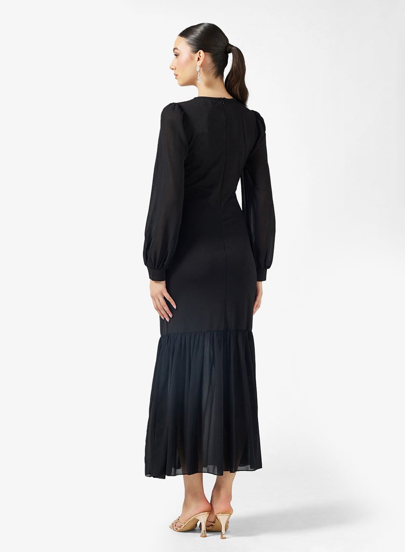 خزانة فستان مطرز - Image 2