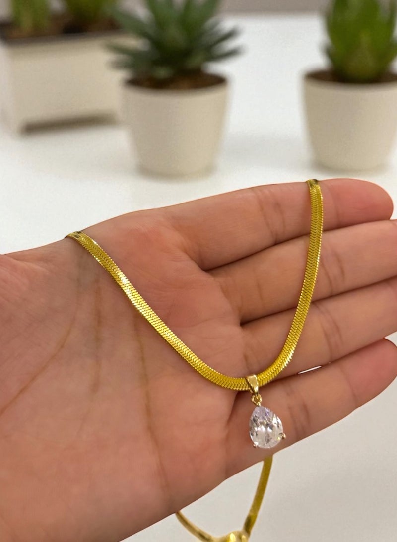 Casual collection Elegant & High Quality Stainless Steel Gold Plated Necklace For Women - Image 2