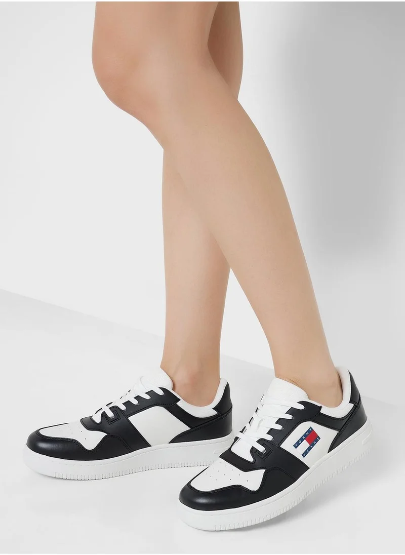 TOMMY JEANS Logo Detail Lace Up Low Top Sneakers
