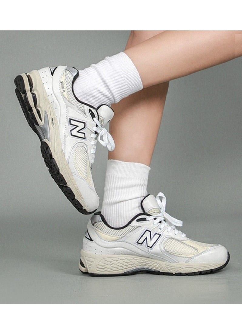 New Balance New Balance 2002R Casual Athlesiure Sneakers White/Beige - Image 4