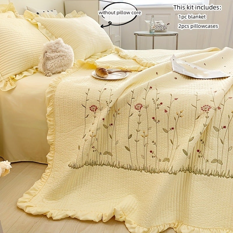Korean Version Embroidered Summer Quilt Air Conditioning Blanket Bedding Set 3pcs 1 Blanket+2 Pillowcases - Image 1