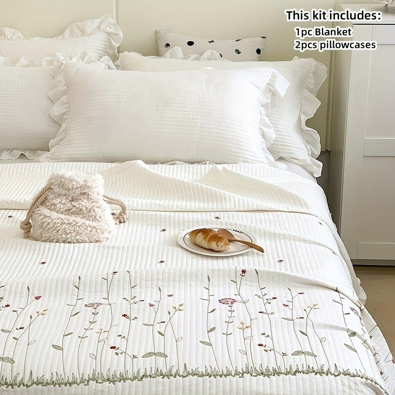 Korean Version Embroidered Summer Quilt Air Conditioning Blanket Bedding Set 3pcs 1 Blanket+2 Pillowcases - Image 2