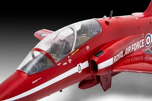 REVELL OF GERMANY 04284 1/32 BAe Hawk T.1 Red Arrows - Image 2