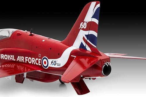 REVELL OF GERMANY 04284 1/32 BAe Hawk T.1 Red Arrows - Image 4