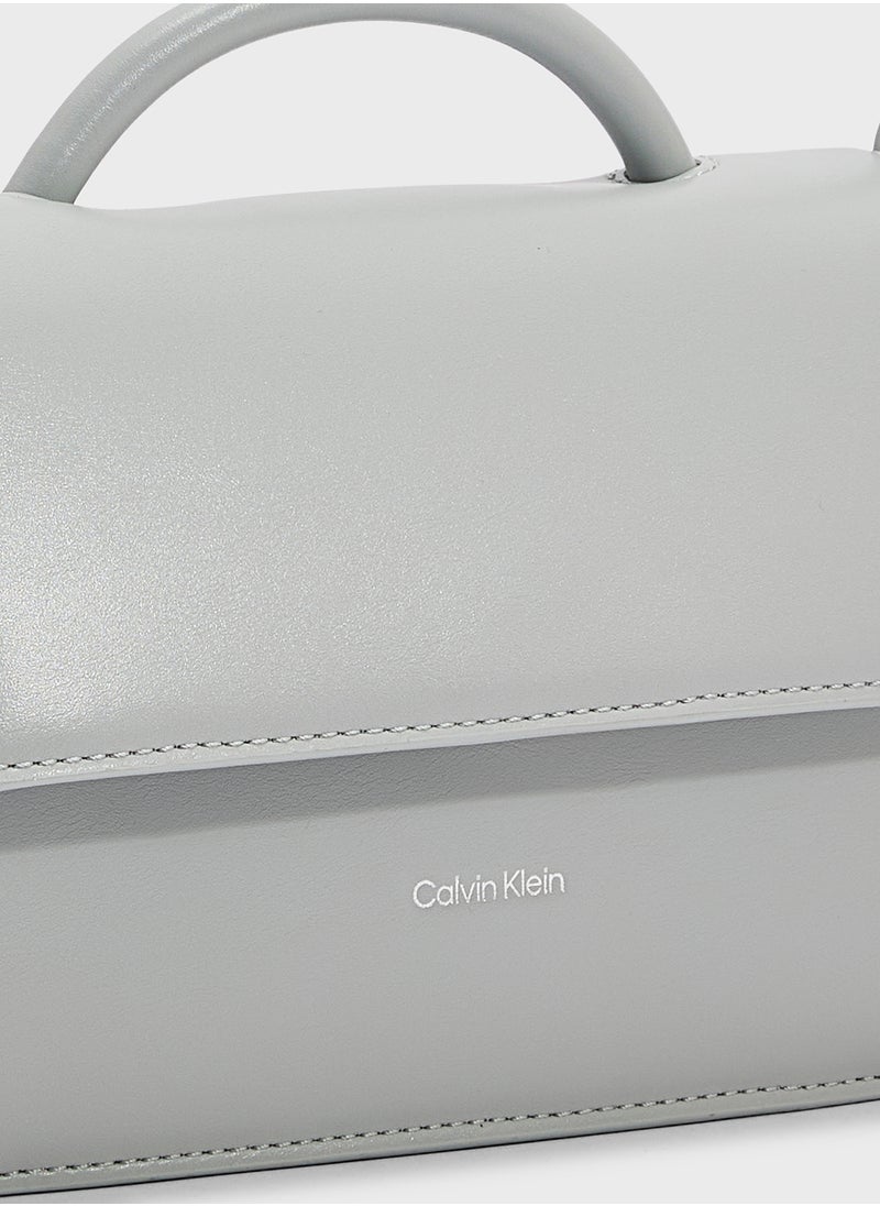 CALVIN KLEIN TOP HANDLE CROSSBODY BAG  - Image 4