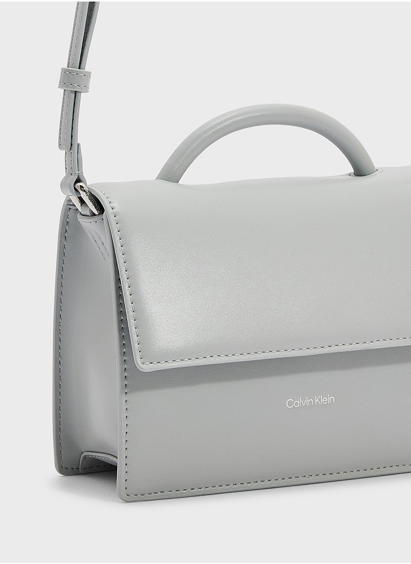 CALVIN KLEIN TOP HANDLE CROSSBODY BAG  - Image 3