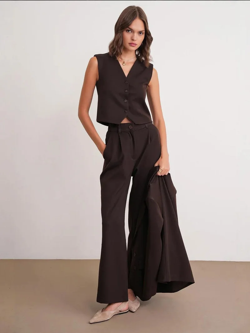 ميكسراي سترة فيست بياقة على شكل حرف  وأزرار عند الخصر