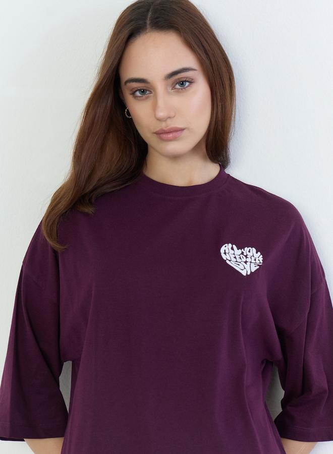Styli Burgundy Oversized Embroidered Slogan T-Shirt - Image 4
