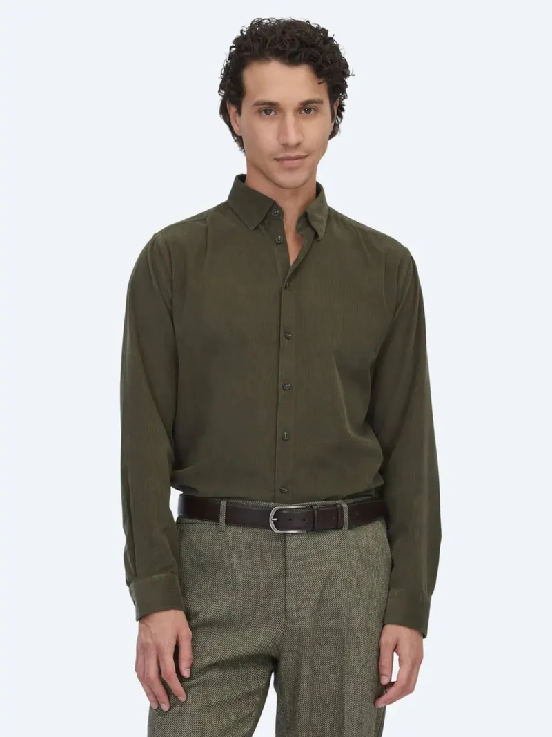 كيب قميص قطني 100%، أخضر داكن، بقصة عادية، مناسب للإطلالات الكاجوال.