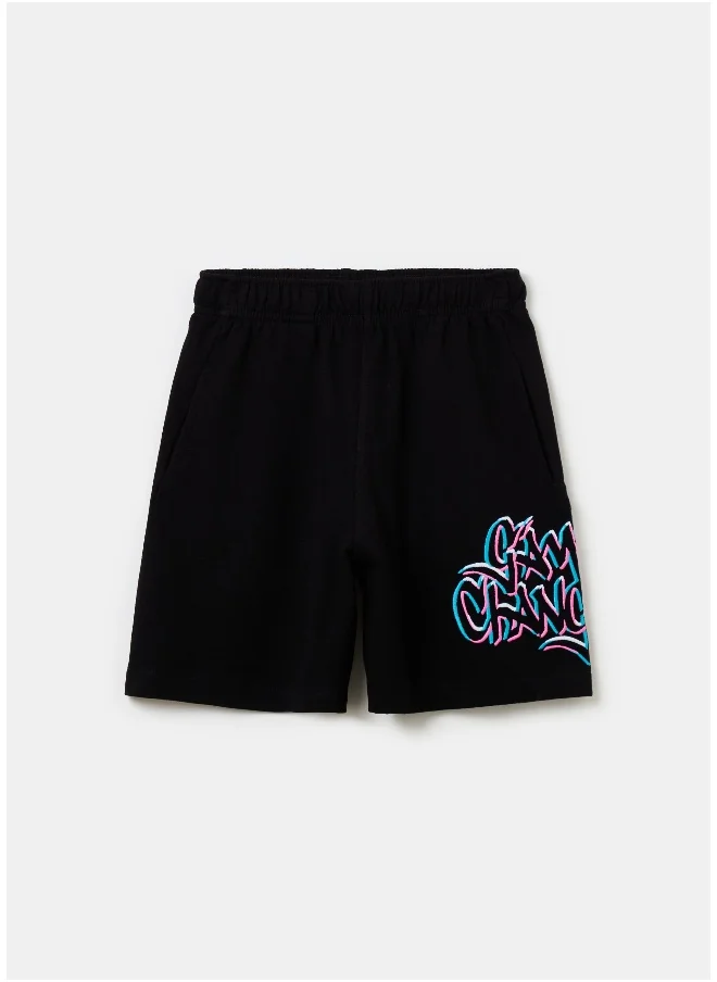 او في اس Bermuda joggers with embroidery