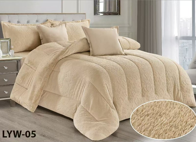 مون مفرش سرير شتوي نفرين بتصميم هندسي ومحفور مصنوع من المخمل والفرو الناعم مكون من 6 قطع ( 1 مفرش +1 شرشف مطاط للمرتبة + 2 كيس مخدة +2 كيس للوسادة المربعة ) مقاس المفرش 230X250 سم - Image 2