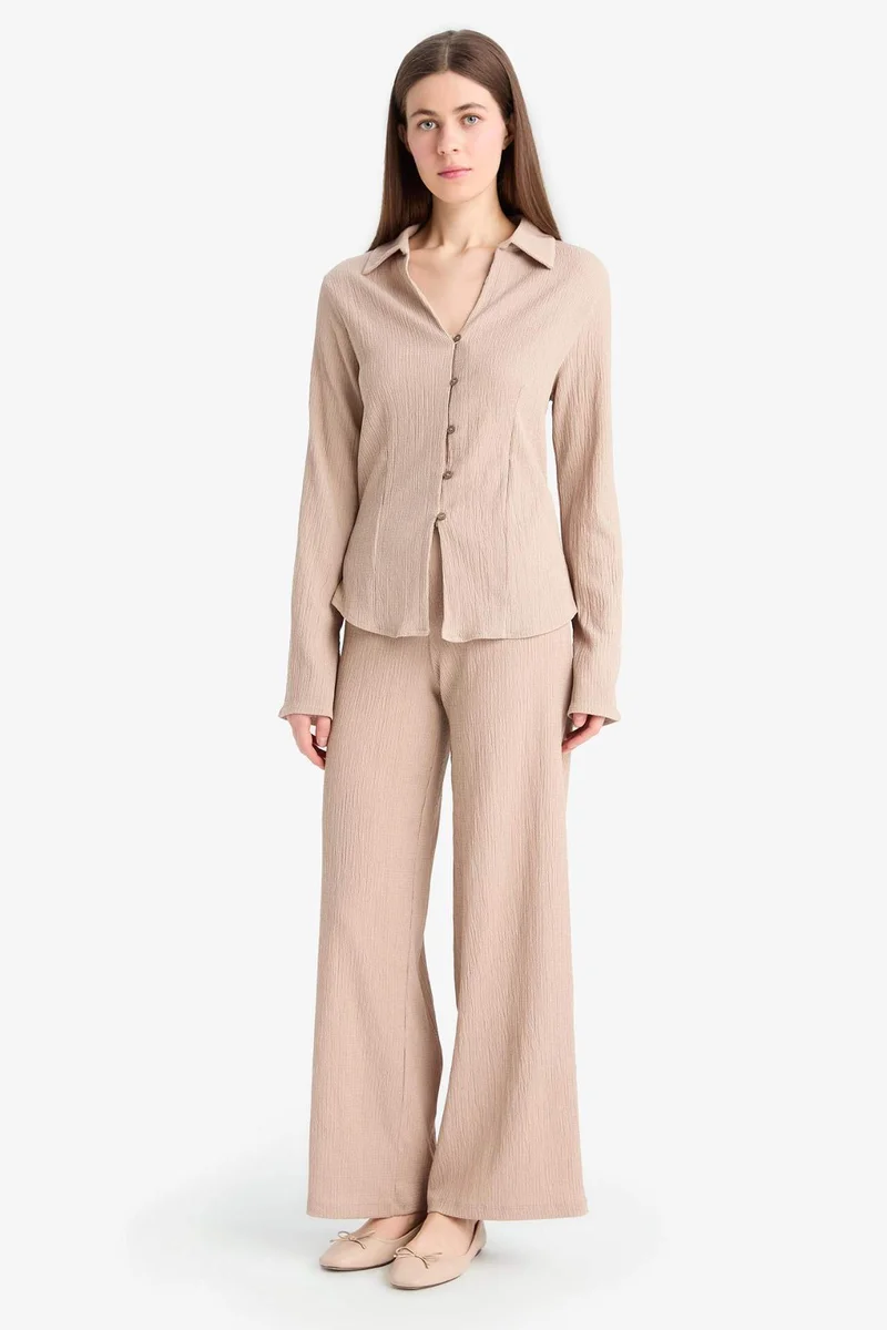 ديفاكتو Wide Leg Crinkle Trousers