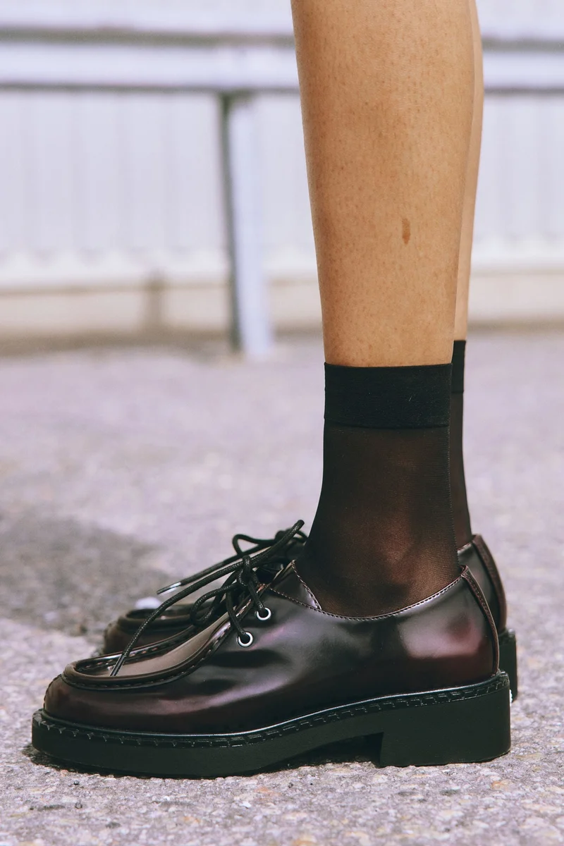 اتش اند ام حذاء بنعل سميك