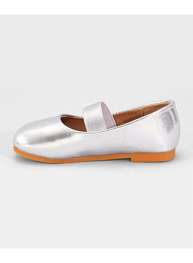 Mark & Mia Mark & Mia Solid Elastic Strap Closure Ballerinas - Silver