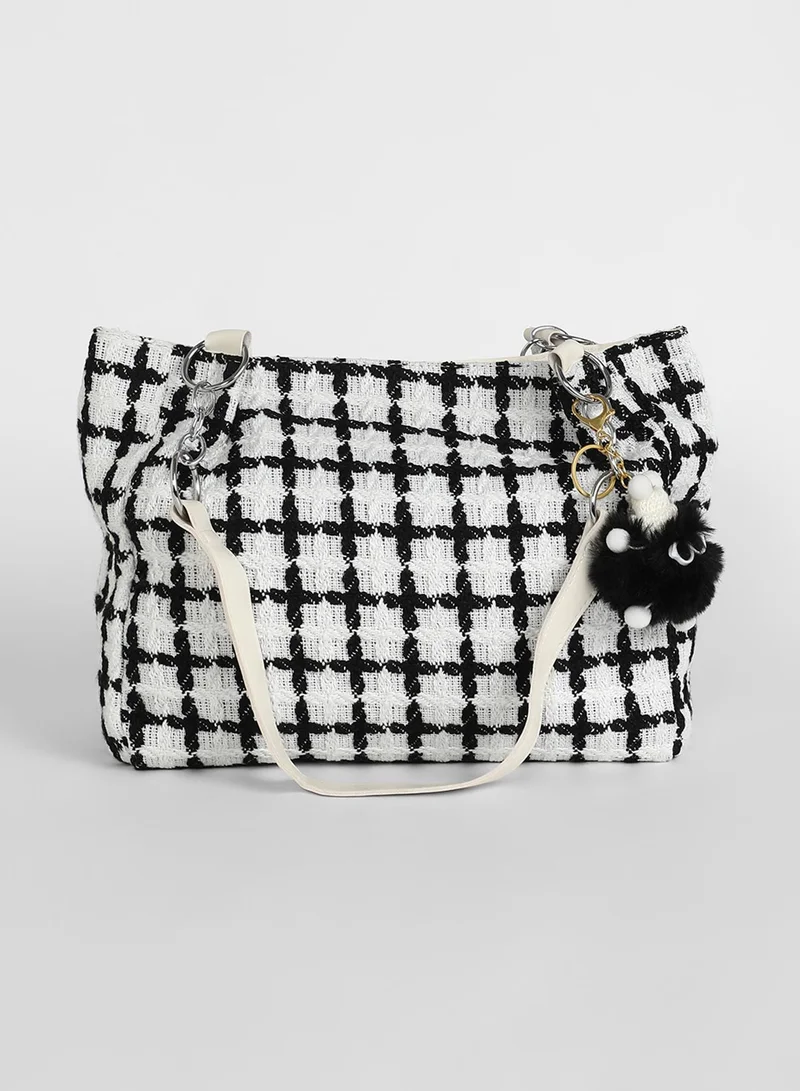 صوص هاوت The Graph Tote Bag - Porcelain White & Raven Black