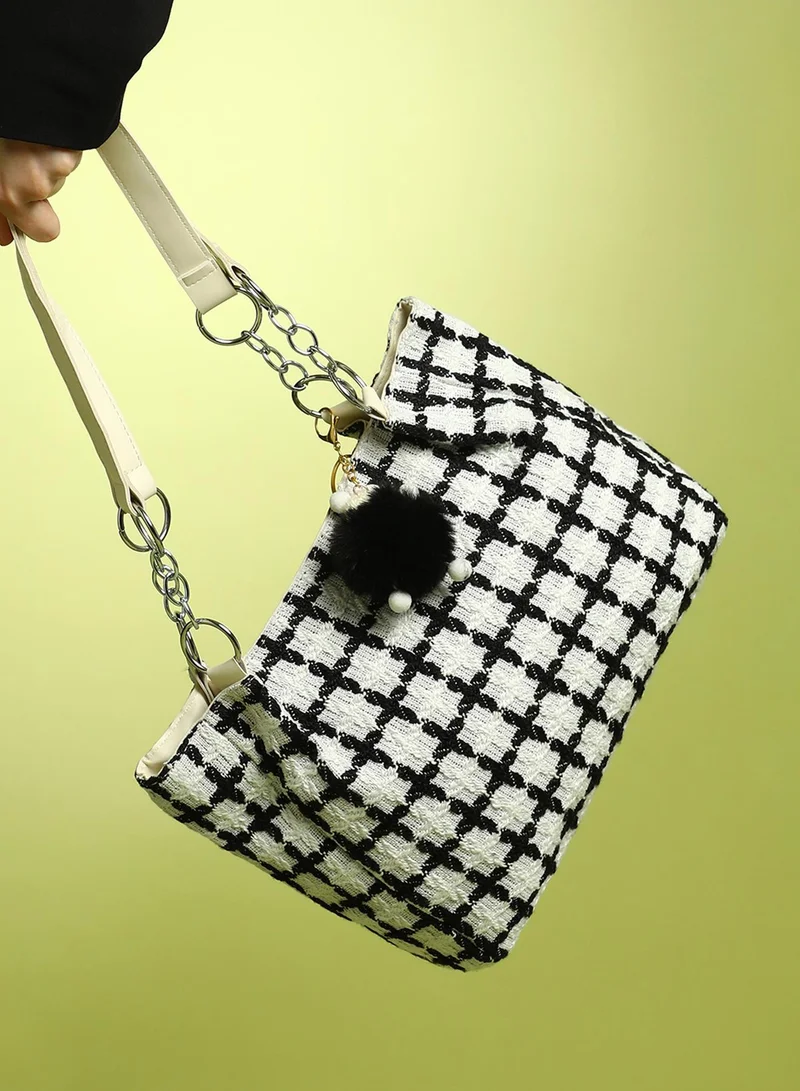صوص هاوت The Graph Tote Bag - Porcelain White & Raven Black