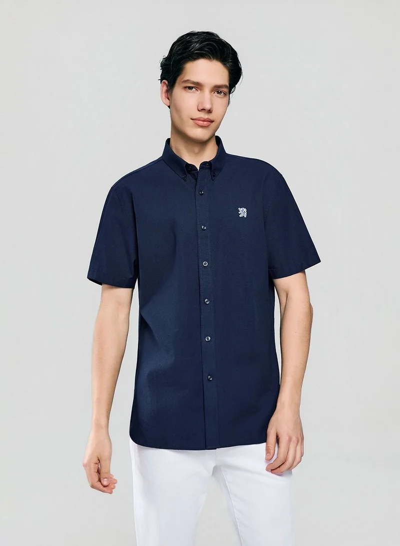 Giordano Men’s Cotton Oxford Slim Fit Short-Sleeve Shirt with Embroidery
