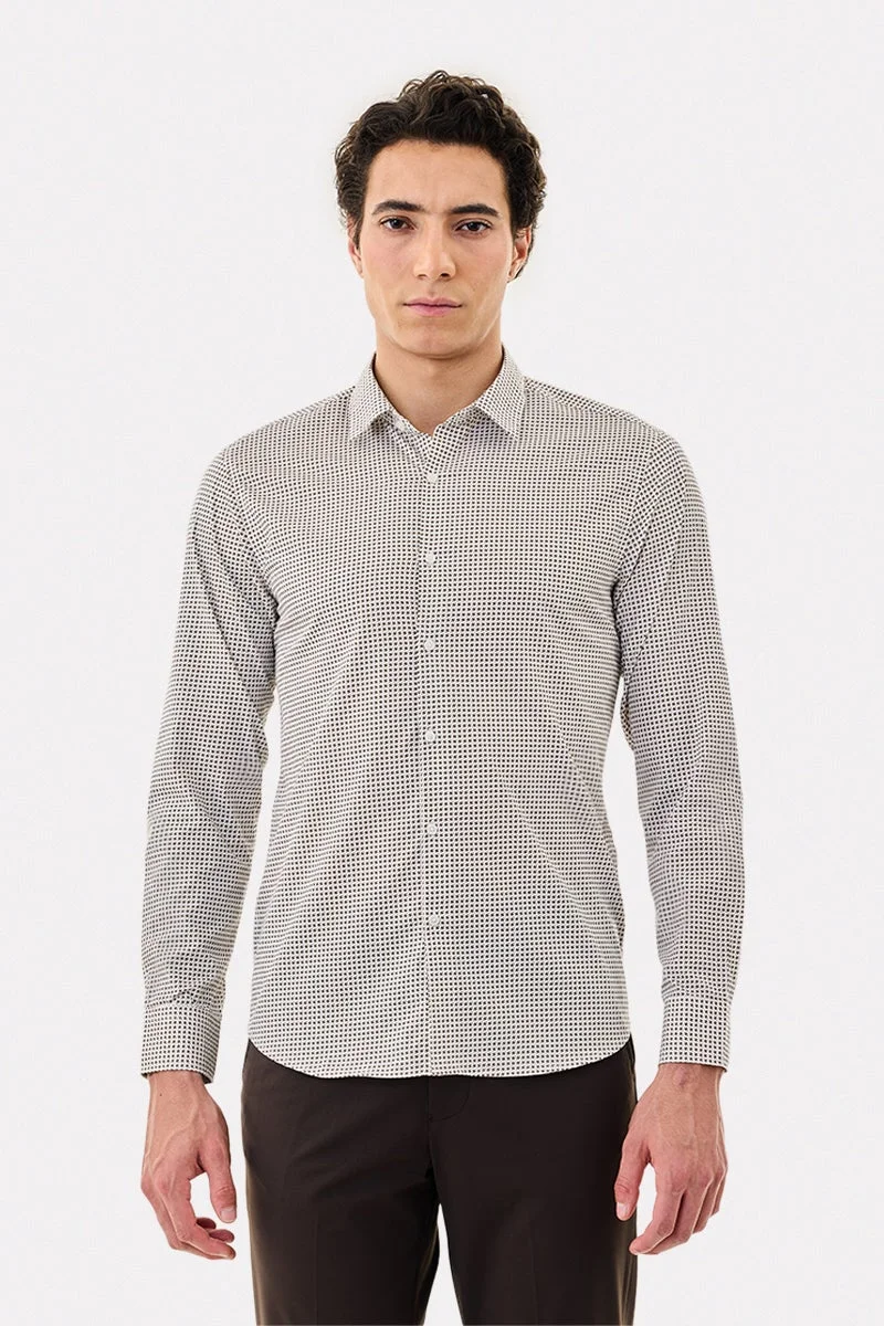 سنيتش قميص قطني % بتصميم هندسي وقصة ضيقة