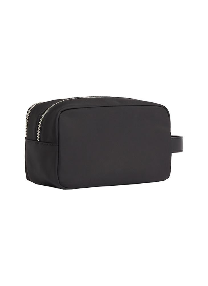 CALVIN KLEIN BUSINESS TECH WASH BAG  - Image 2