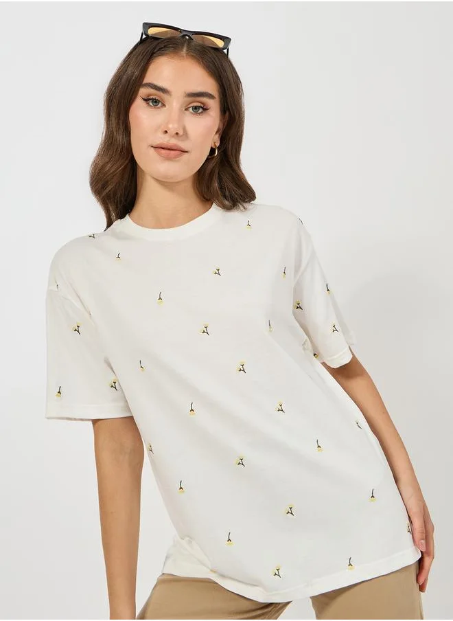 ستايلي Oversized Embroidery Detail T-Shirt