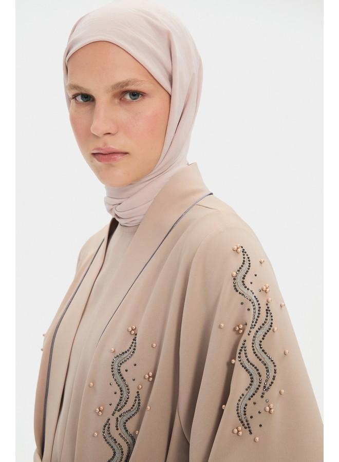 جون عباية نسائية بحزام خصر مزين بالخرز بيج - Image 3