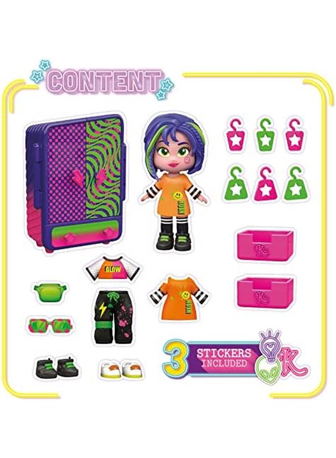 كوكيلوس خزانة ملابس Robin'S تحتوي على أكثر من 18 إكسسوارًا للأزياء ودمية حصرية مع 3 تعبيرات مضحكة. تتضمن 2 من إكسسوارات الملابس وأدراج شماعات الأحذية و3 ملصقات - Image 2