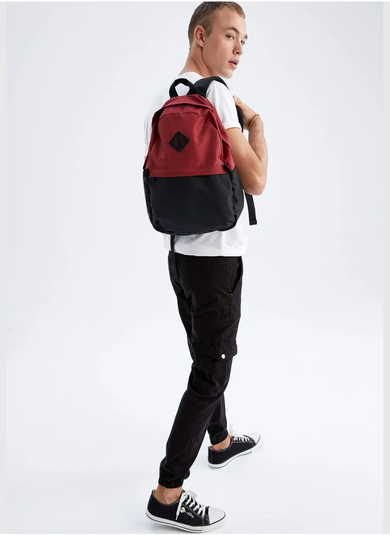 ديفاكتو Front Pocket Zip Backpack