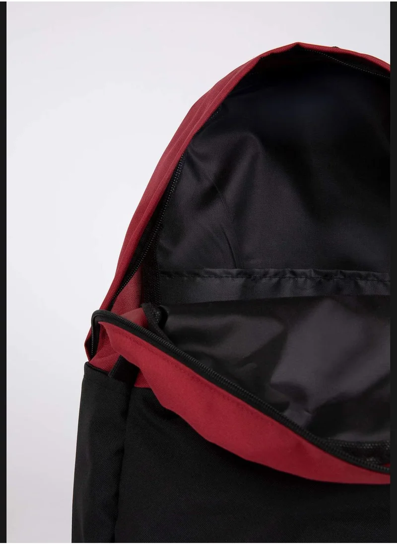ديفاكتو Front Pocket Zip Backpack