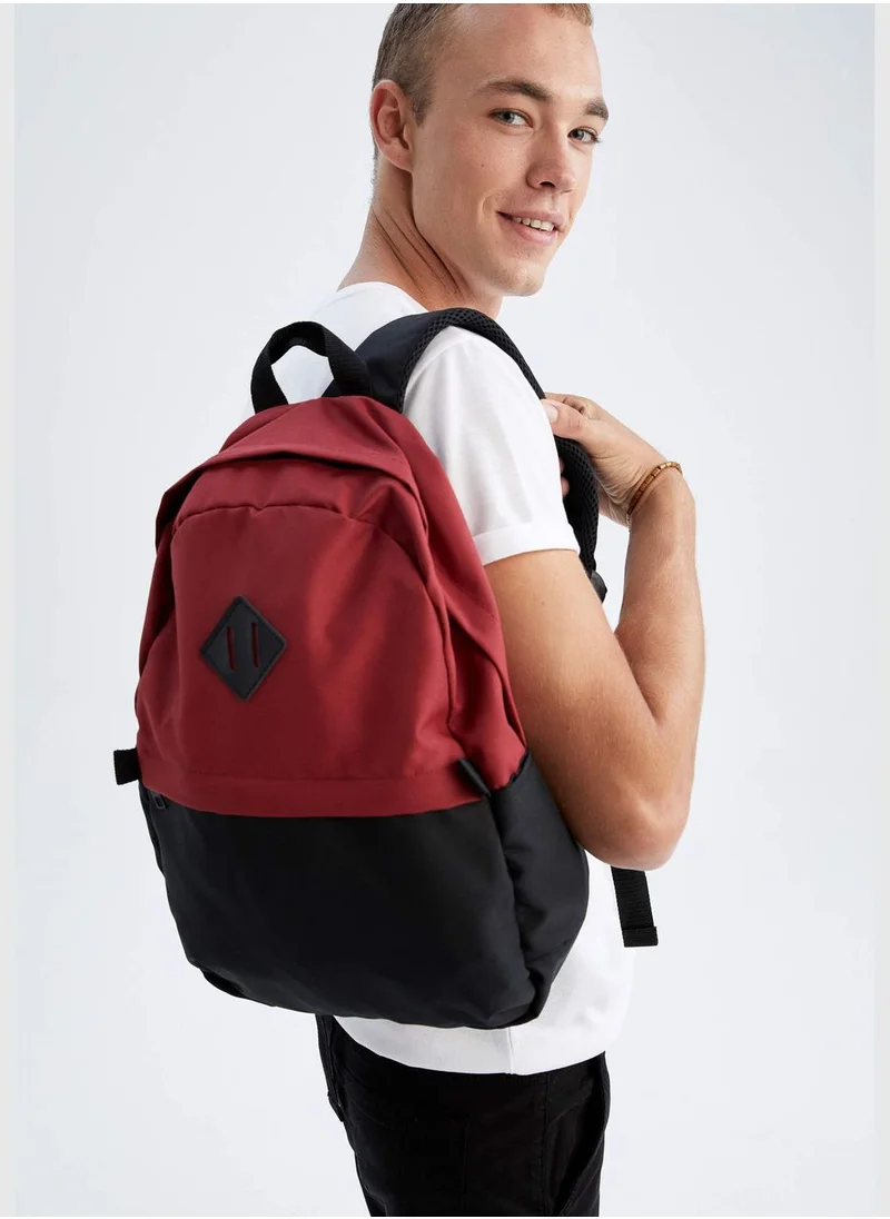 ديفاكتو Front Pocket Zip Backpack