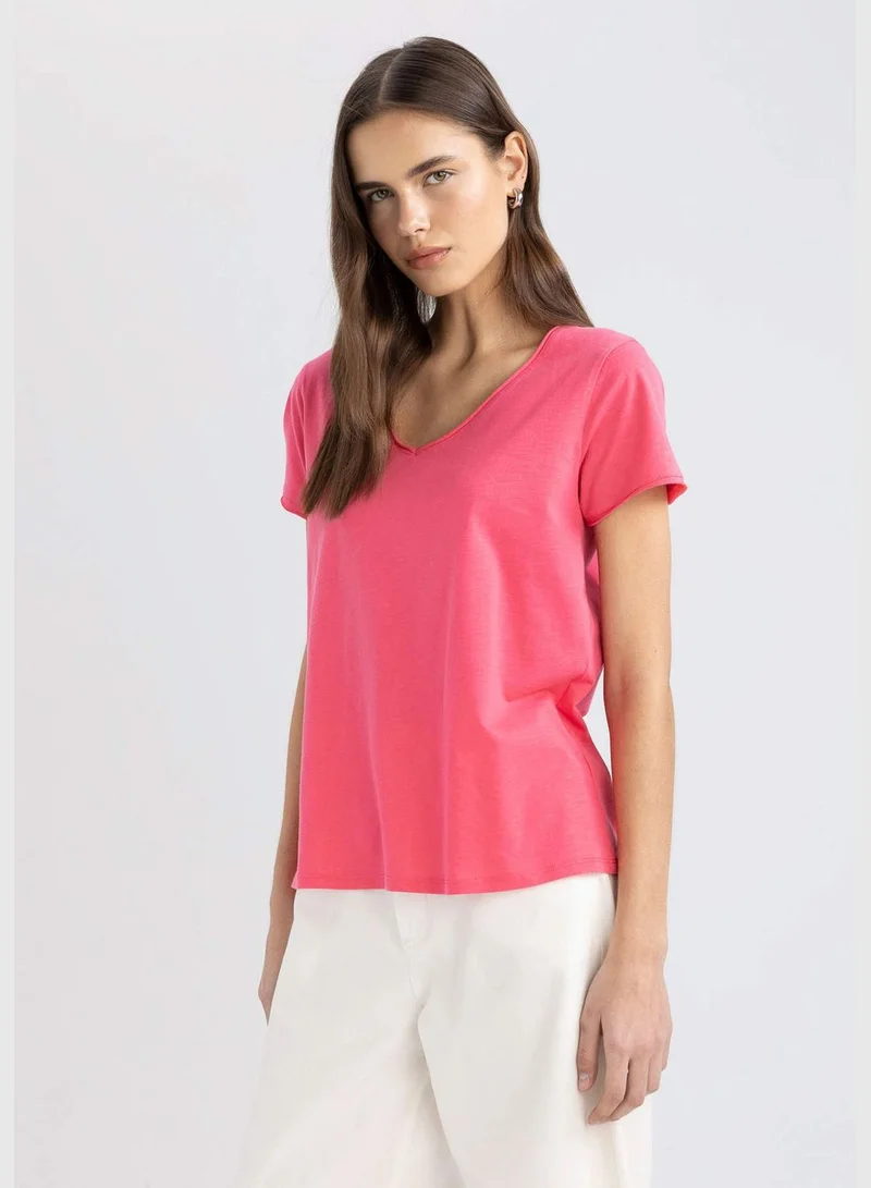 ديفاكتو Regular Fit V-neck Short Sleeve T-Shirt