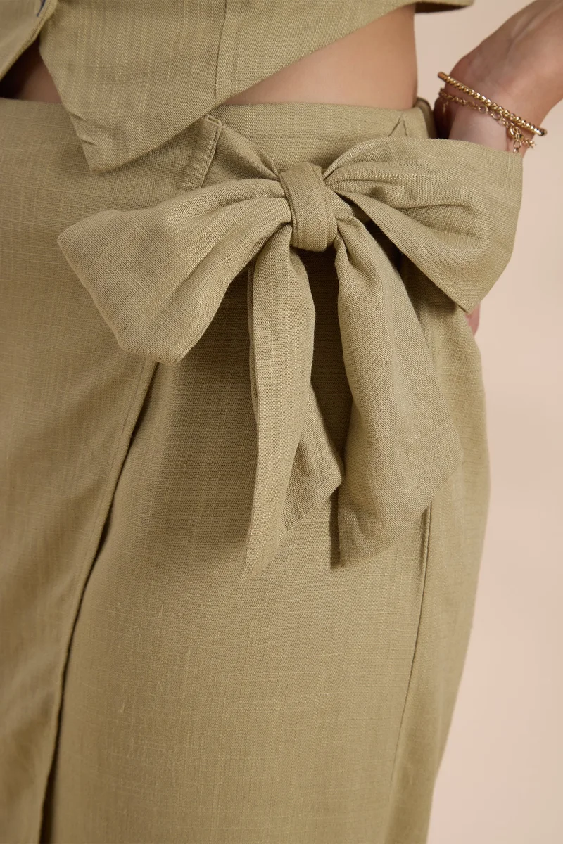 Virgio Olive Solid Linen Overlap Olive Tie-Up Pant for Women for Women | Best Price UAE