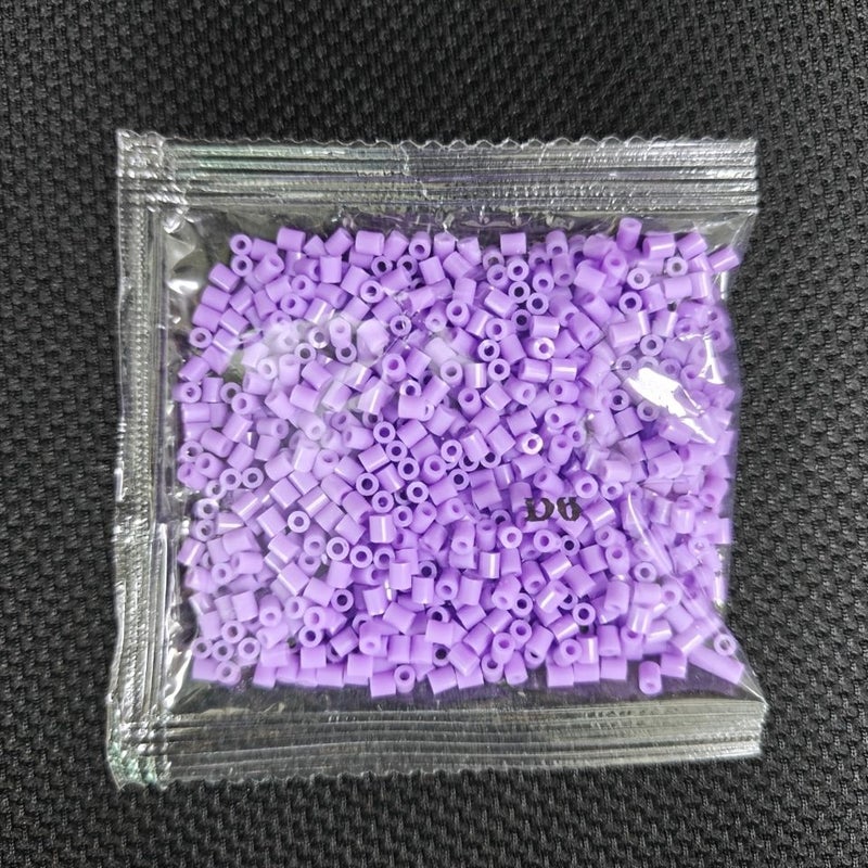 1000 Pcs 2.6mm Pony Beads Random Color Bulk Pack D6 - Image 3