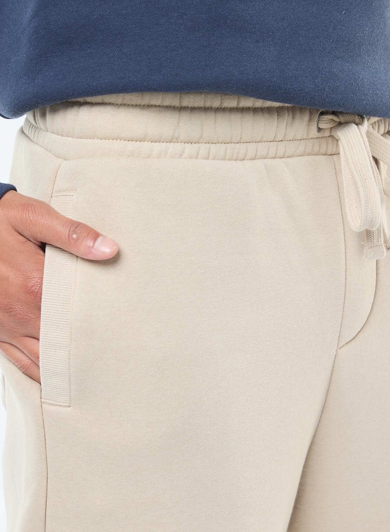 Kiabi Plain joggers with drawstrings at the waist - Image 5