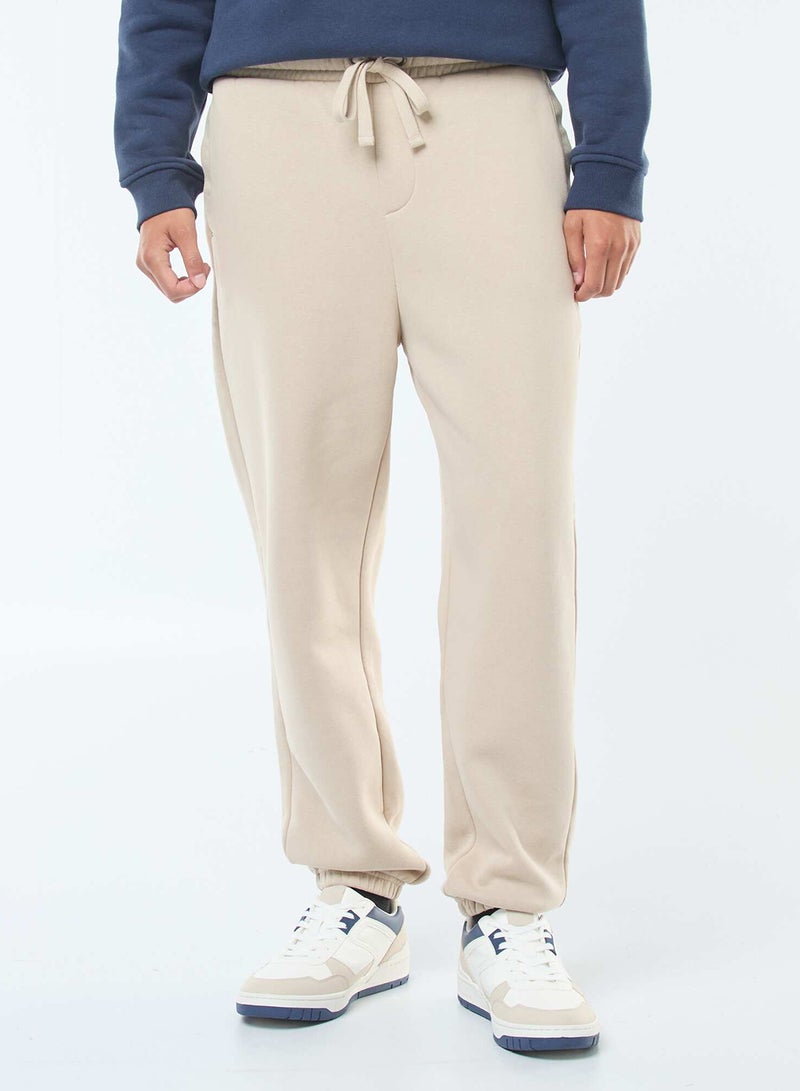 Kiabi Plain joggers with drawstrings at the waist - Image 4