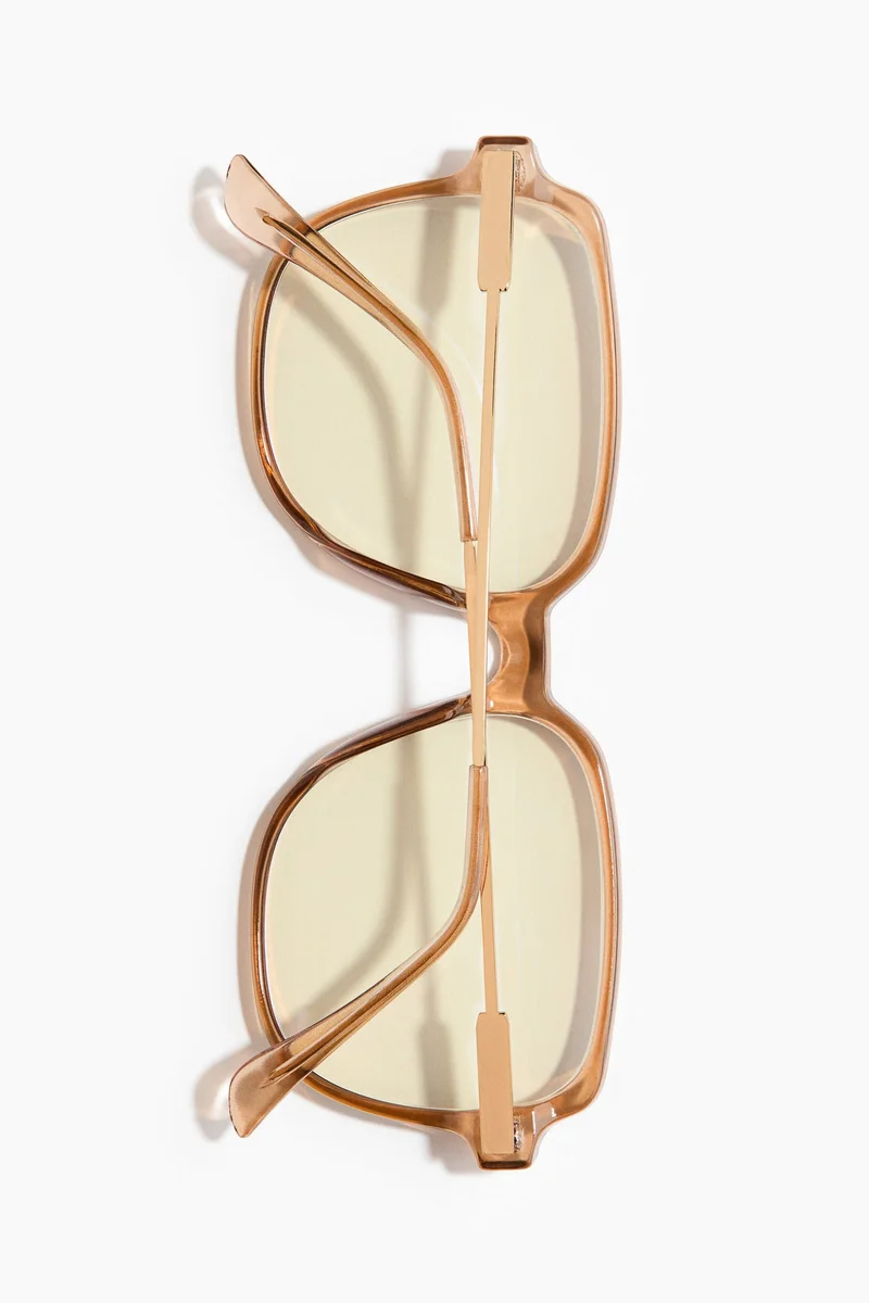 اتش اند ام نظارات للضوء الأزرق