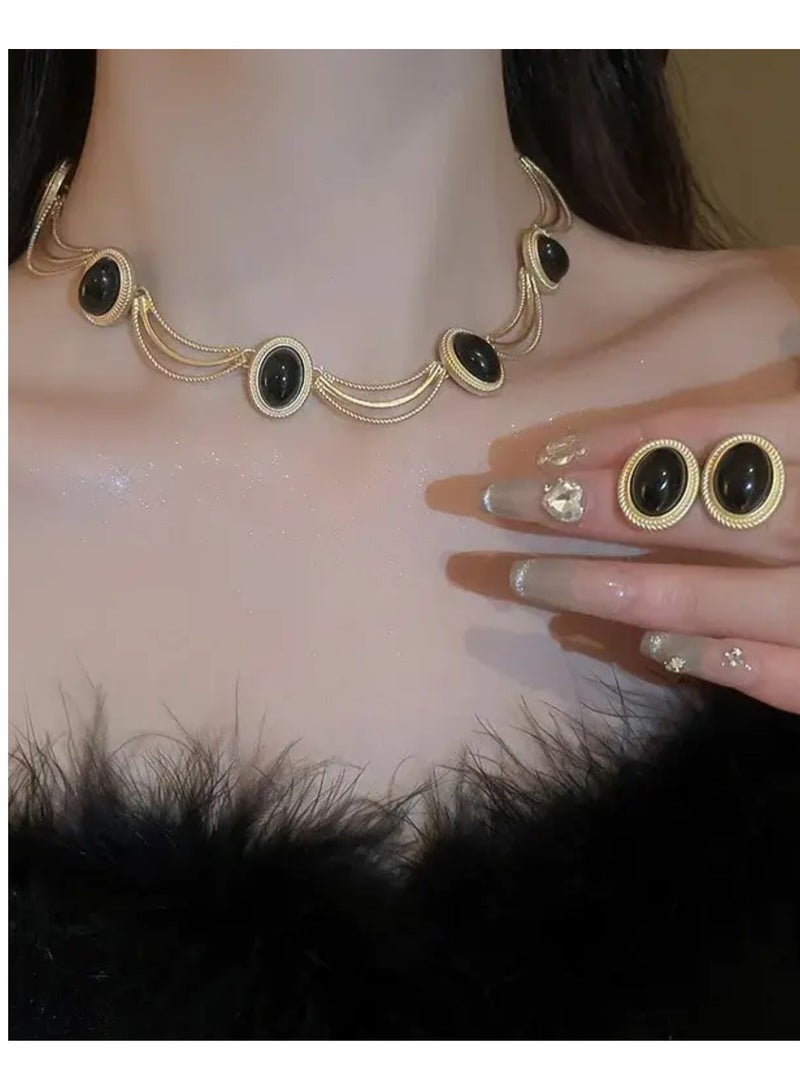 نيو ستايل طقم اكسسوارات نسائي فاخر مكون من سلسال وحلق اذن مطلي باللون الذهبي عيار 18 - Image 1