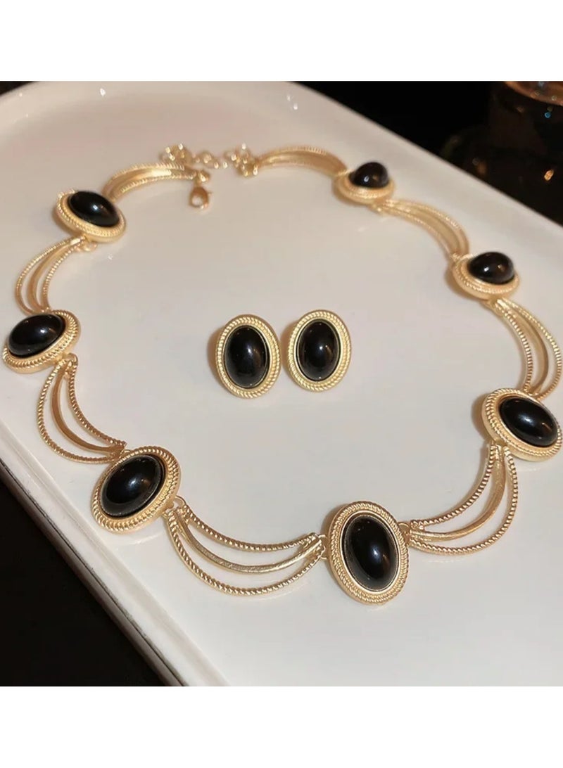 نيو ستايل طقم اكسسوارات نسائي فاخر مكون من سلسال وحلق اذن مطلي باللون الذهبي عيار 18 - Image 2