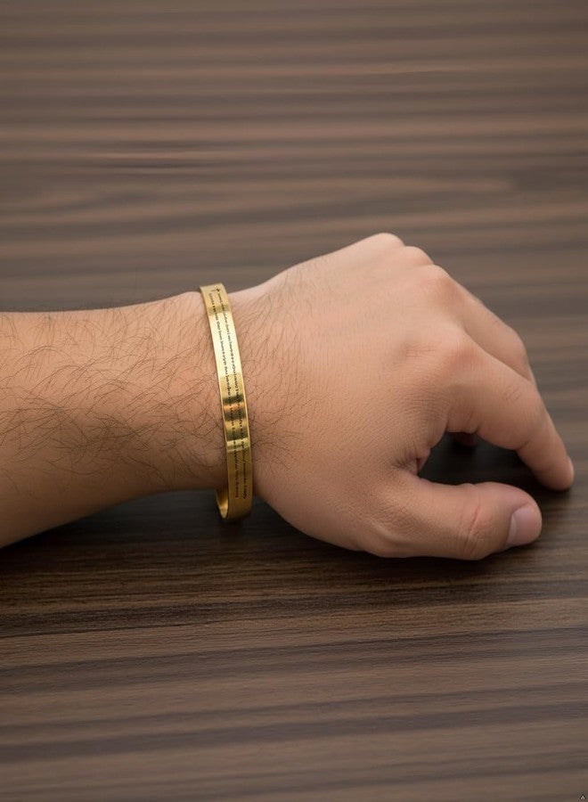 M Men Style سوار نصف كادا رجالي من الفولاذ المقاوم للصدأ بتصميم مستوحى من السيد المسيح | سوار معصم مزين بآيات من الكتاب المقدس المسيحي | سوار برسالة إيمانية ملهمة | هدية مجوهرات دينية للأولاد والرجال، ذهبي اللون، SKa2025216 - Image 4
