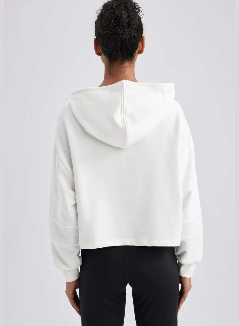 DeFacto Woman NBA Chicago Bulls Licenced Hooded Long Sleeve Knitted Sweatshirt