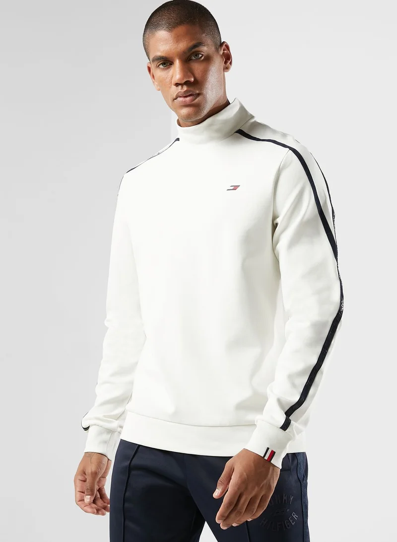 TOMMY HILFIGER Logo Sweatshirt