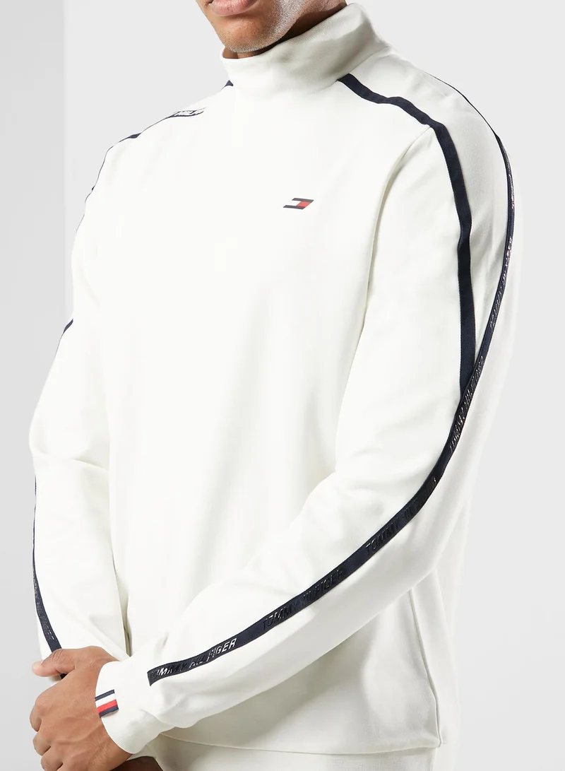 TOMMY HILFIGER Logo Sweatshirt